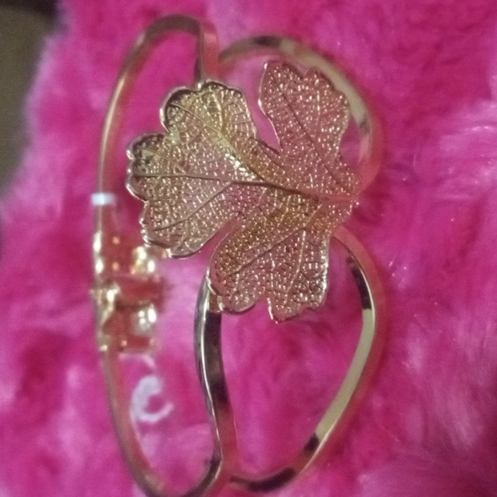 24k good over silver maple leaf bracelet